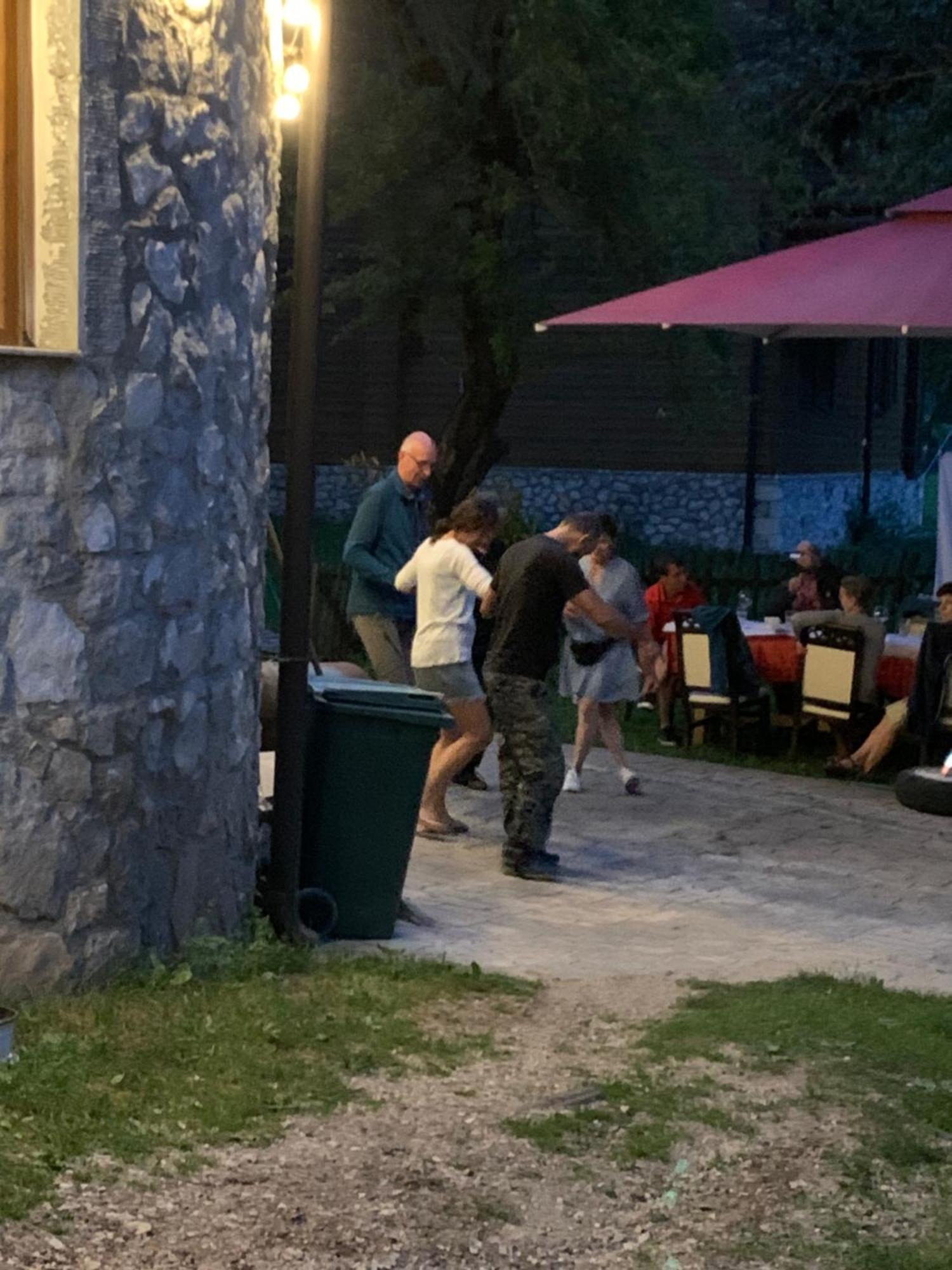 Stonehouse Villa Valbone Exterior foto